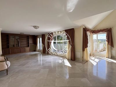 /international/fr/la-celle-saint-cloud-ile-de-france-310110115423/