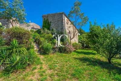 /international/fr/vinezac-rhone-310108789595/?lang=th