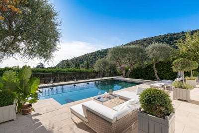 /international/fr/eze-hh-15644511-eze-provence-alpes-cote-d-azur-310100958433/?lang=zh-tw