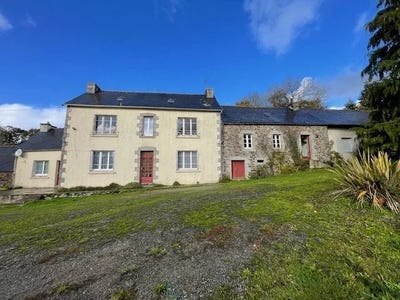 /international/fr/le-cloitre-pleyben-brittany-310105806080/