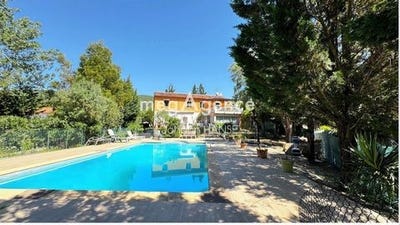 /international/fr/la-mole-provence-alpes-cote-d-azur-310099919611/