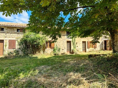 /international/fr/lezay-charente-310100826550/?lang=zh-cn