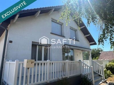 /international/fr/les-ancizes-comps-auvergne-310119458609/