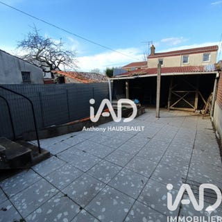 /international/fr/andreze-pays-de-la-loire-310108836450/