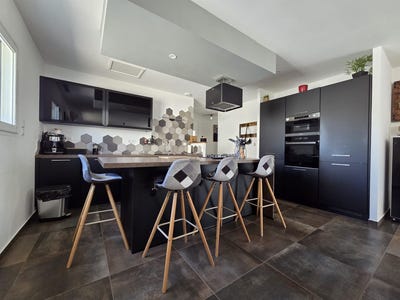 /international/fr/bize-minervois-languedoc-roussillon-310102515749/