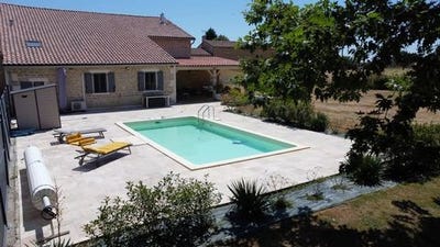 /international/fr/nanteuil-en-vallee-charente-310101381536/?lang=zh-tw