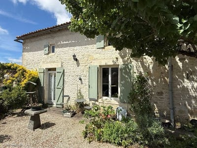 /international/fr/saint-sulpice-de-ruffec-charente-310103715365/