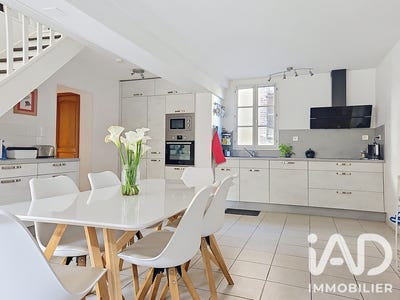 /international/fr/saint-julien-du-sault-burgundy-310109077511/