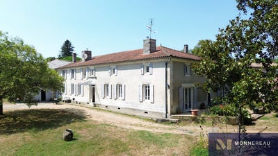 /international/fr/baignes-sainte-radegonde-charente-310106914418/