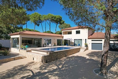 /international/fr/nages-et-solorgues-hh-15911050-nages-et-solorgues-languedoc-roussillon-310102039058/