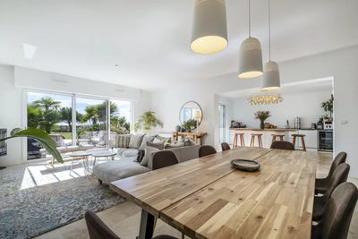 /international/fr/la-rochelle-charente-310110359580/