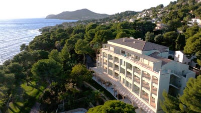 /international/fr/carqueiranne-hh-15270096-carqueiranne-provence-alpes-cote-d-azur-310100952307/