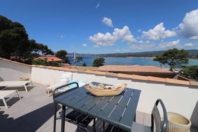/international/fr/saint-cyr-sur-mer-provence-alpes-cote-d-azur-310099620355/