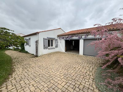 /international/fr/dompierre-sur-yon-pays-de-la-loire-310107944044/