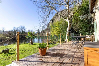 /international/fr/la-roque-gageac-aquitaine-310103666605/