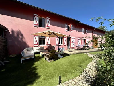 /international/fr/laprugne-auvergne-310105234672/