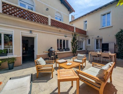 /international/fr/carcassonne-languedoc-roussillon-310108996930/