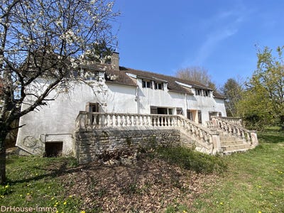 /international/fr/licheres-sur-yonne-burgundy-310107744403/