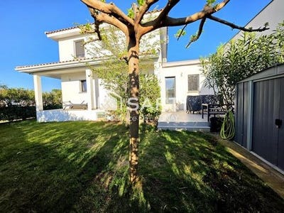 /international/fr/vauvert-languedoc-roussillon-310107221454/