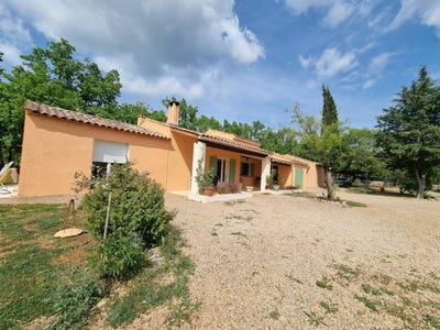 /international/fr/regusse-provence-alpes-cote-d-azur-310108105955/