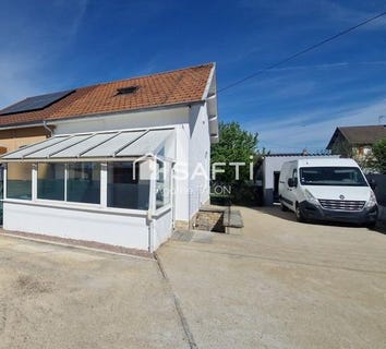 /international/fr/montceau-les-mines-burgundy-310108779451/