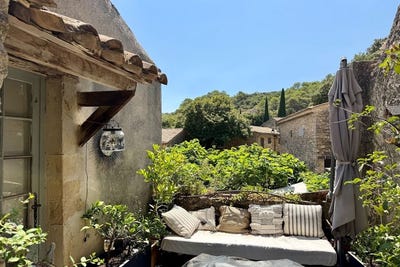 /international/fr/la-roque-sur-ceze-languedoc-roussillon-310109865356/