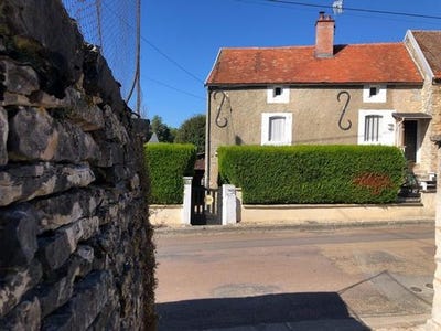 /international/fr/villotte-sur-ource-burgundy-310105774010/