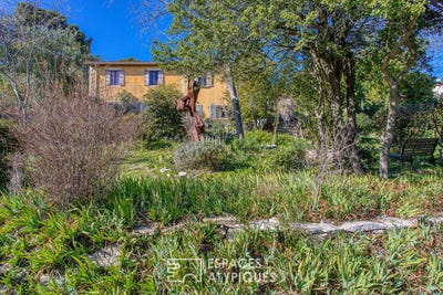 /international/fr/villeneuve-les-avignon-languedoc-roussillon-310100496238/