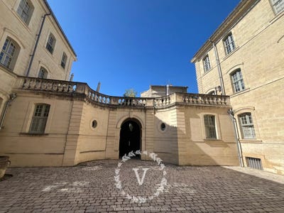 /international/fr/uzes-aquitaine-310106808744/