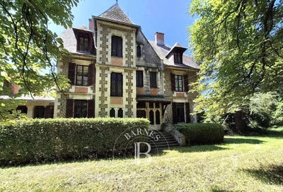 /international/fr/perrier-auvergne-310102413524/