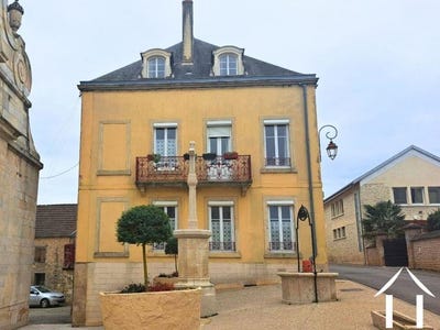 /international/fr/morey-saint-denis-burgundy-310100041958/