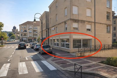 /international/fr/paray-le-monial-burgundy-310105695708/