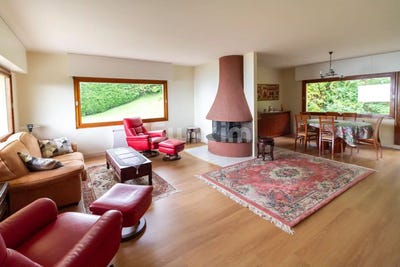 /international/fr/evian-les-bains-rhone-310108527177/
