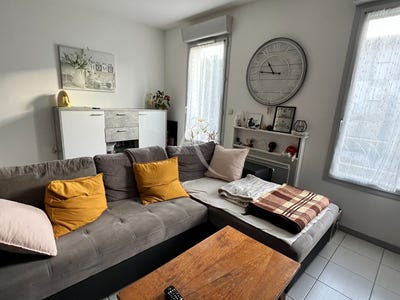 /international/fr/saintes-charente-310104476491/