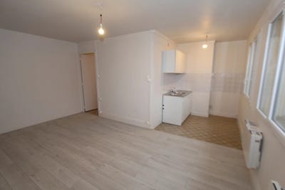 /international/fr/10-avenue-gabriel-peri-saint-martin-d-heres-rhone-310106751561/