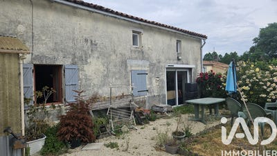 /international/fr/les-gours-charente-310108456415/