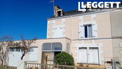 /international/fr/lathus-saint-remy-charente-310106684738/
