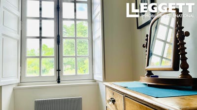 /international/fr/saint-georges-buttavent-pays-de-la-loire-310099938713/