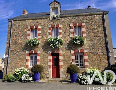 /international/fr/camoel-brittany-310108833746/