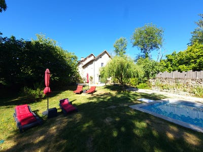 /international/fr/parisot-midi-pyrenees-310108526259/