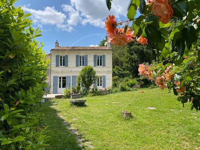 /international/fr/fronsac-aquitaine-310106712042/