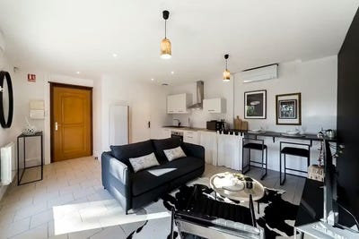 /international/fr/avenue-de-la-table-de-pierre-francheville-lorraine-310105909212/