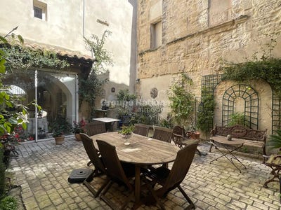 /international/fr/tarascon-provence-alpes-cote-d-azur-310106998382/