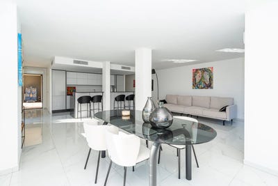 /international/fr/roquebrune-cap-martin-hh-15587383-roquebrune-cap-martin-provence-alpes-cote-d-azur-310100956942/
