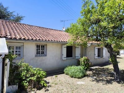 /international/fr/saint-jean-d-angely-charente-310108675601/?lang=es