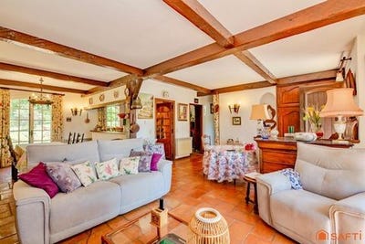 /international/fr/la-mole-provence-alpes-cote-d-azur-310099975208/