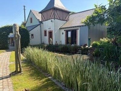 /international/fr/la-baconniere-pays-de-la-loire-310108459259/