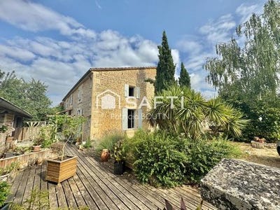 /international/fr/niort-charente-310101391413/