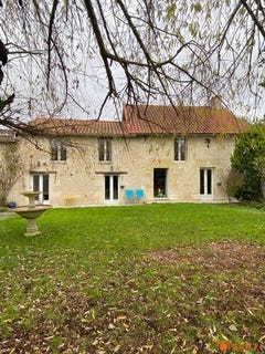 /international/fr/sammarcolles-charente-310104007415/