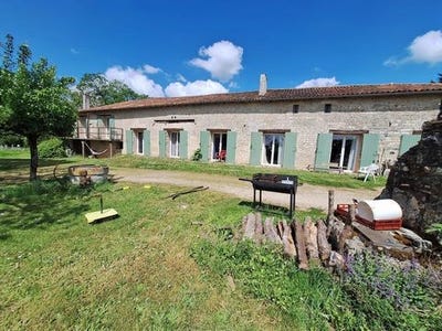 /international/fr/lizant-charente-310099919171/